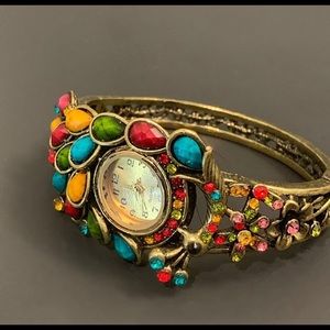 Women’s cuff rhinestone watch